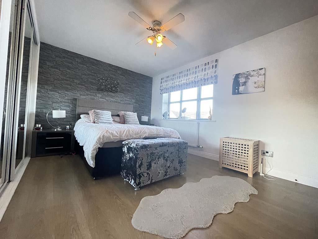 5 bedroom detached house For Sale in Steeton - Master Bedroom